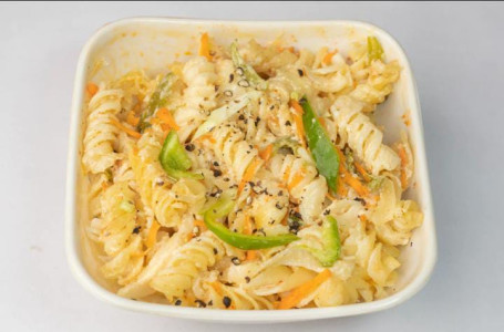 White Sauce Fusilli Pasta