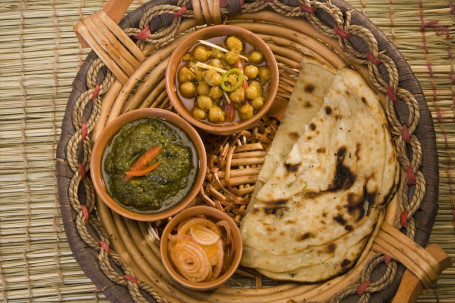 Palak Paneer Chole 4 Roti