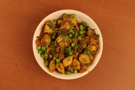 Aloo Gobhi Matar Made With Fresh Natural Oil