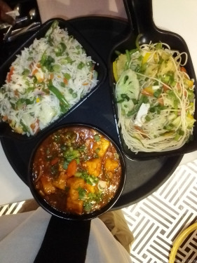 Veg Chowmin+Veg Fried Rice+Paneer Manchurian