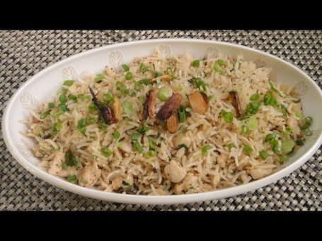 Chicken Burnt Garlic Fried Rice (Serves 1 To 2)