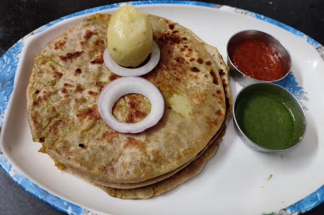 2 Aloo Pyaz Paratha