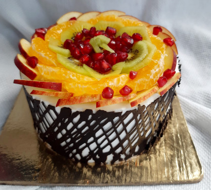 Fruit Cocktail Cake 1/2 Kg