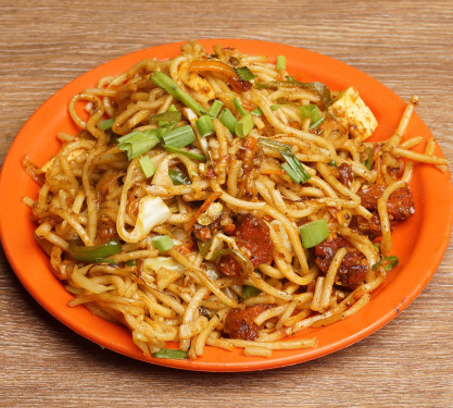 Manchurian Chilli Paneer Noodles