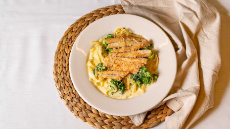 Fettuccine au poulet et au brocoli