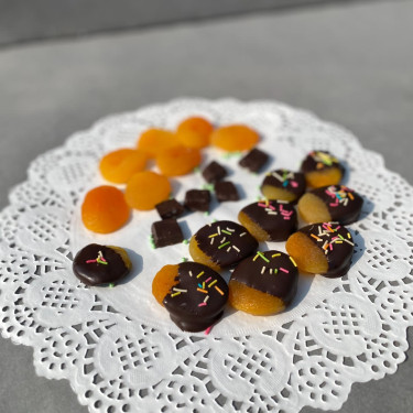 Dark Chocolate Apricots