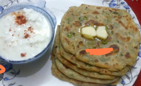 Mix Paratha With Dahi Combo