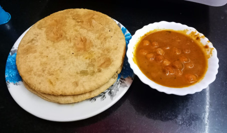 2 Aloo Paratha With Chole And Chutney