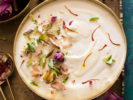 Shrikhand (Serves 7-8)