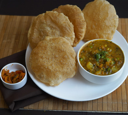 Puri Aloo Bhaji Thali