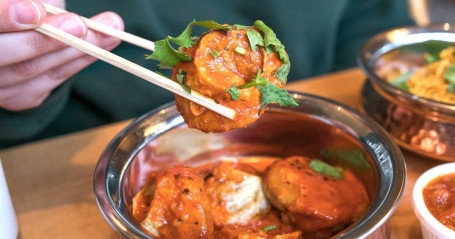 Butter Chicken Masala Momos(F)