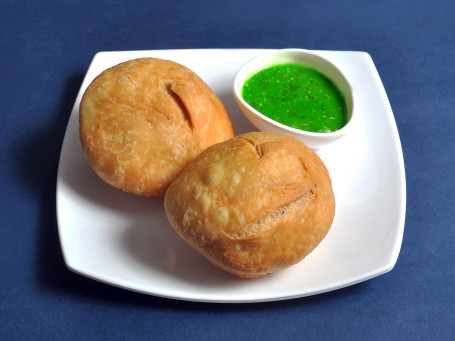 Kachori 1 Plate Dahi Or Green Chutney