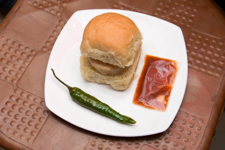 Chatpata Vada Pav (1 Pc)