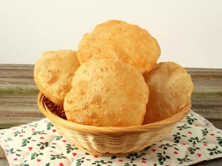 Poori 10 Poori