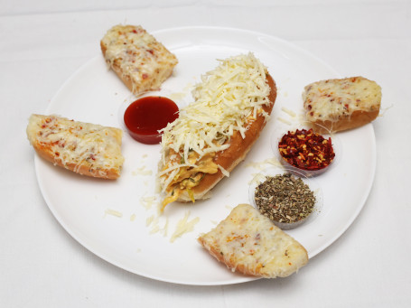 Veggie Cheese Roll 4 Pcs Garlic Bread