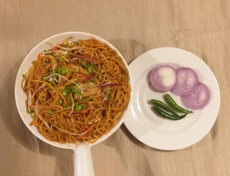 Veg Hakka Noodles Manchurian