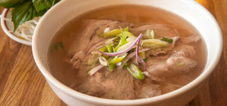 Welldone Beef Rice Noodle Soup 熟牛肉粉 Pho Chin