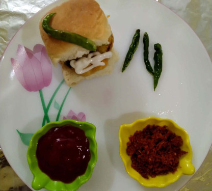 Myoniese Vada Pav