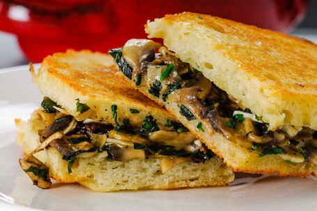 Creamy Mushroom Sandwich (G)