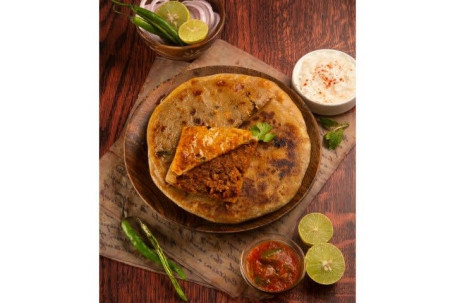 Jumbo Chicken Ghee Roast Paratha (Served With Amul Butter)