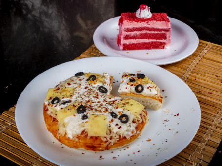 Italian Pizza Red Velvet Pastry