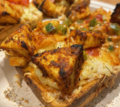 Tandoori Paneer Bread Pizza