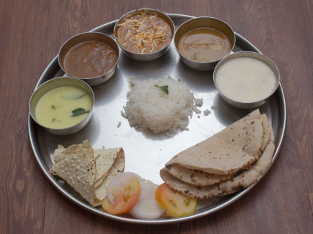 Apni Rasoi Special Thali