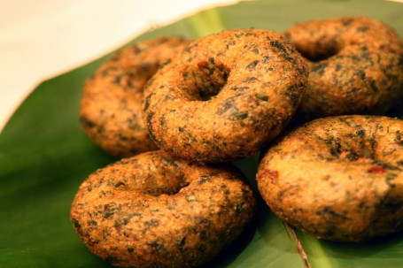 Palak Medu Wadai (5 Pcs)