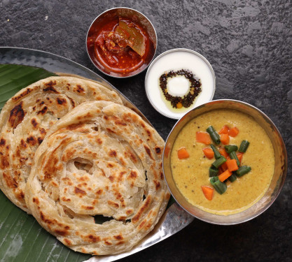 Malabar Parotta Served With Vegetable Korma