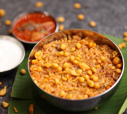 Bisibelle Bhat Served With Aachar,Curd,Papadam