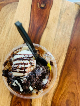 Drippy Brownie Sundae Desert