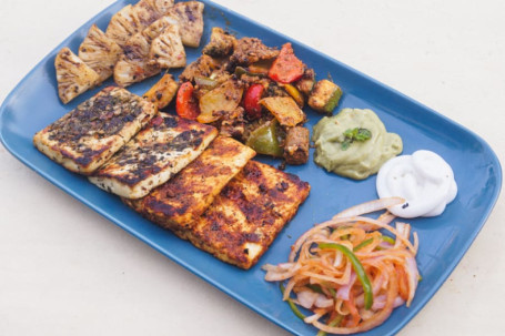 Veg Platter (2 Piece Each Of Tandoori Paneer, Hara Masala Paneer Pineapple With Grilled Veggies