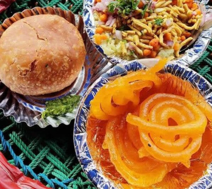 2 Poha Jalebi 2 Daal Kachori