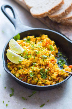 Special Cheese Butter Paneer Egg Bhurji [4 Eggs]