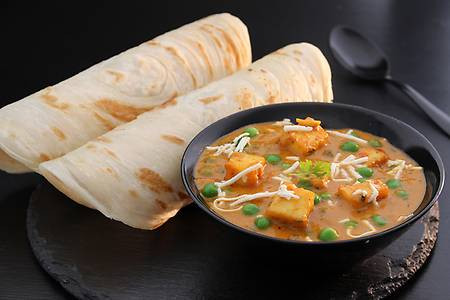 Matar Paneer Laccha Paratha