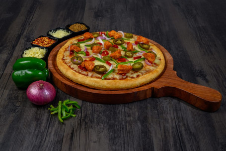 7 Personal Fiery Chicken Pizza