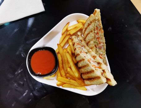 Veggi Coleslaw Sandwich French Fries