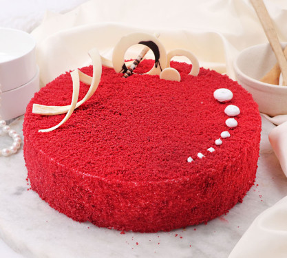 Red Velvet Hypnotising Cake [1/2 Kg]