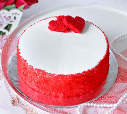 Red Velvet Deluxe Cake [1/2 Kg]