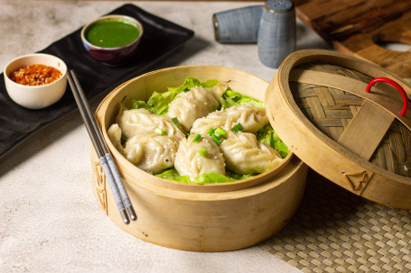 Chicken Steamed Cheese Momos [6 Pieces]