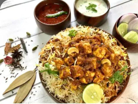 Special Cashew Paneer Biryani