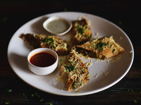 Green Cheese Chilly Dosa