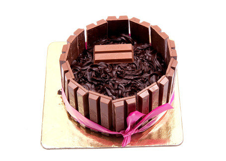 Truffle Full Kit Kat Cake