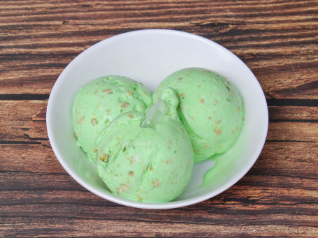 Special Mawa Malai Pista Ice Cream