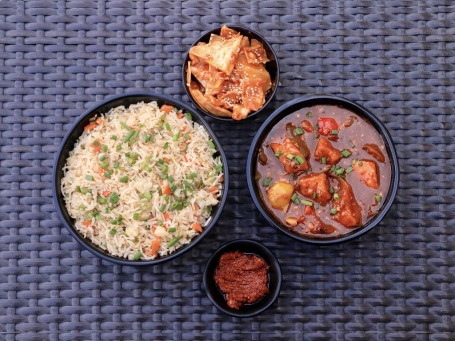 Paneer Chilli Schezwan Fried Rice Meal