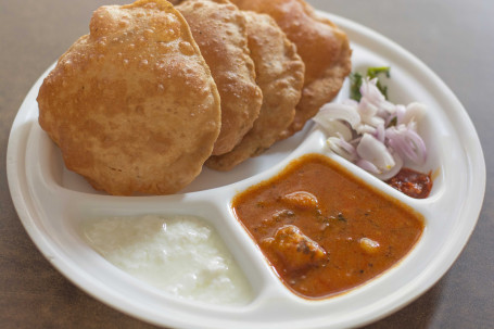 Aloo Puri [250Ml Aloo Sabji And 4Pc Poori]