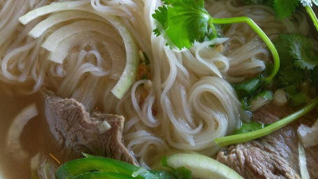 Sp7. Vietnamese Style Beef Soup