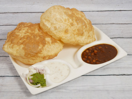 Choley Bhature Choley, 2 Bhature