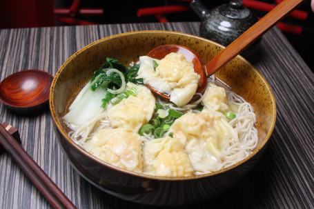 Seafood Wonton Soup Noodle