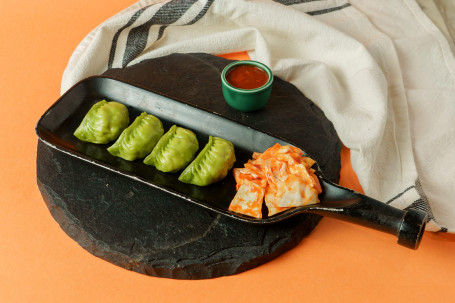 Tibetan Style Veg Momo With Garlic Sauce